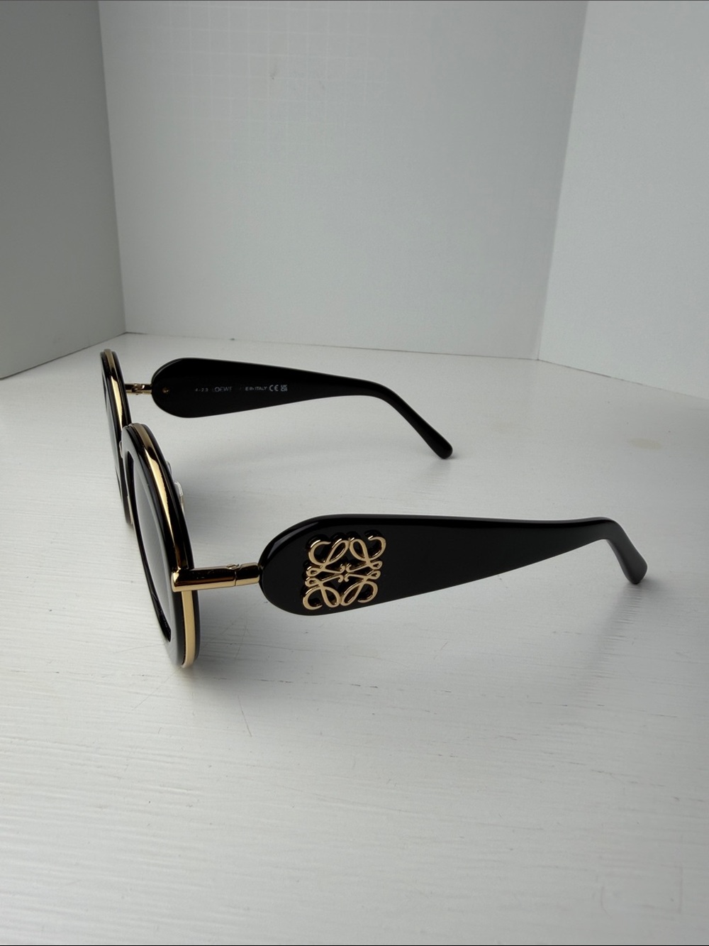 Loewe Black and Gold Round Sunglasses - Picture 4 of 8